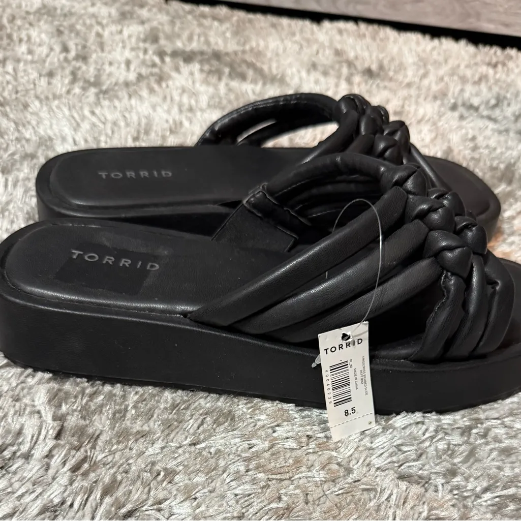 Torrid NWT  Black Knotted Slide Sandals - Image 8