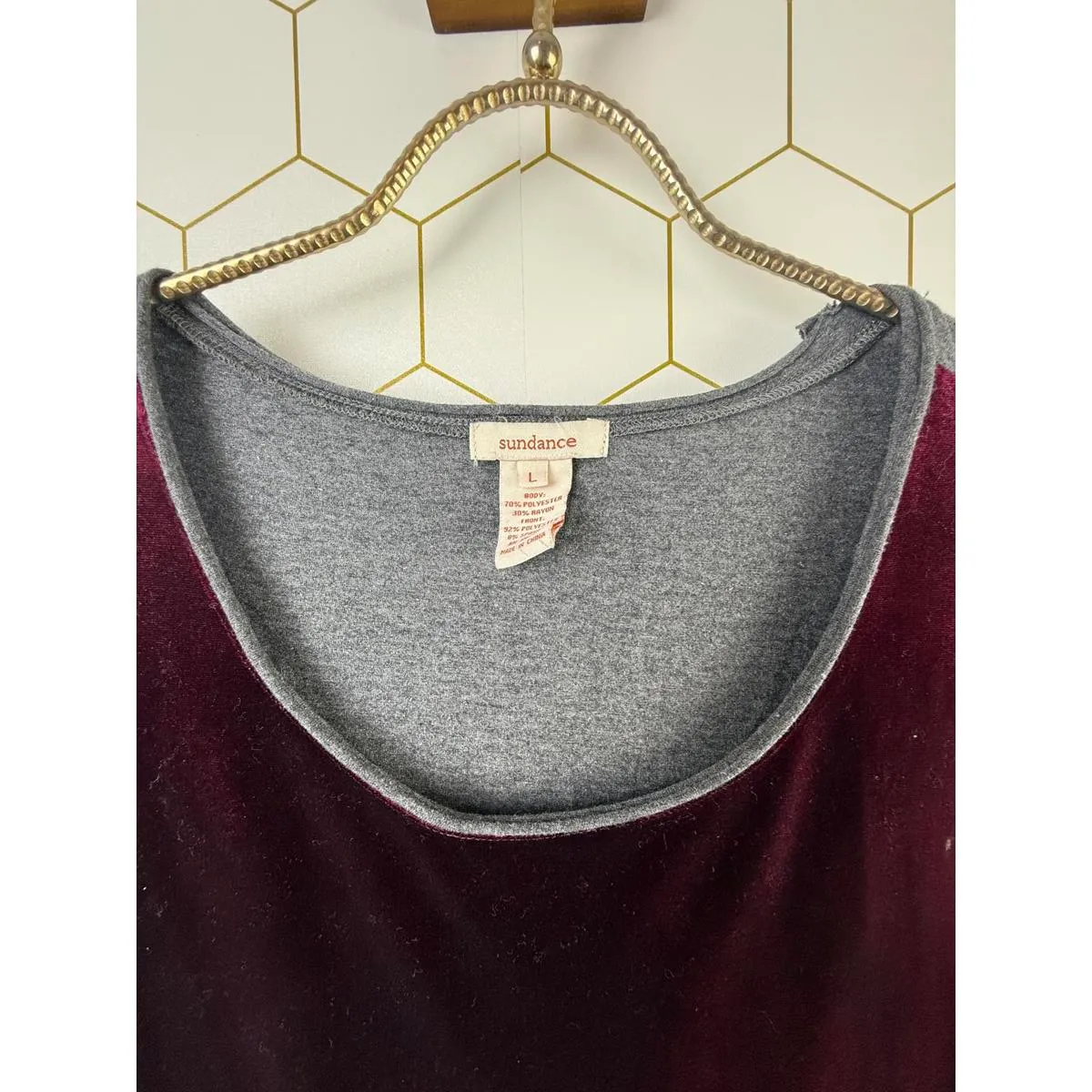 Sundance 3/4 Sleeve Red Velvet Front Panel Gray Tunic Top - Size - Large - Image 4