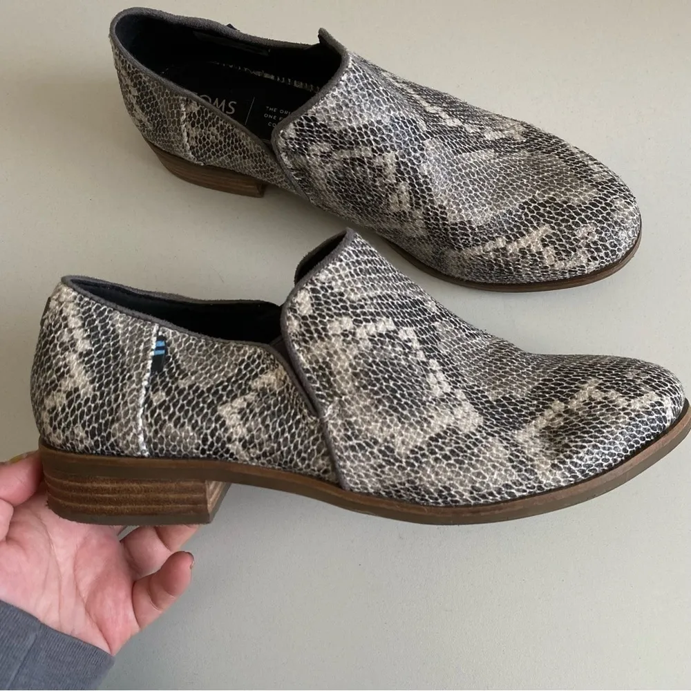 Toms Shaye Low booties Black Multi‎ Faux Snake Boots, Size 8.5 animal print - Image 2