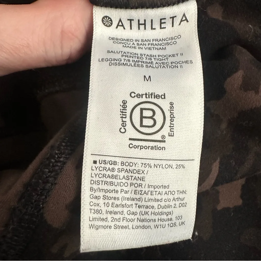 Athleta Salutation Stash Pocket II Camo Printed 7/8 Tight Legging - Image 10