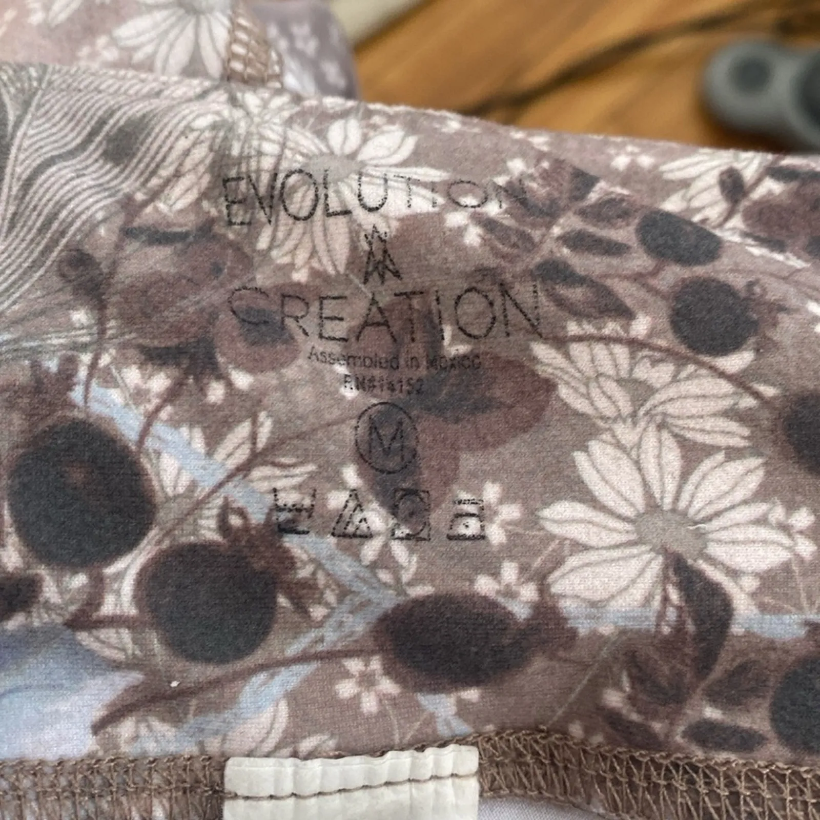 Evolution Creation Skull Mutli Colored Floral Athletic Work Out Cropped Leggings - Image 6