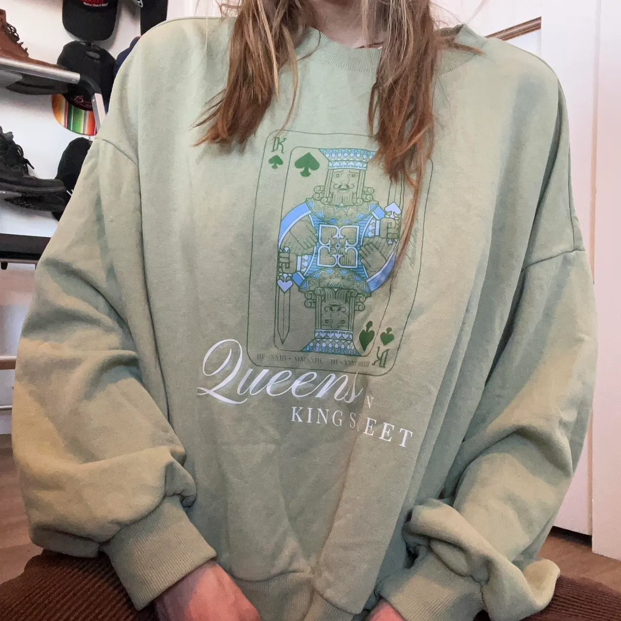 Cozy Light Green Crewneck Sweatshirt Size L - Image 2