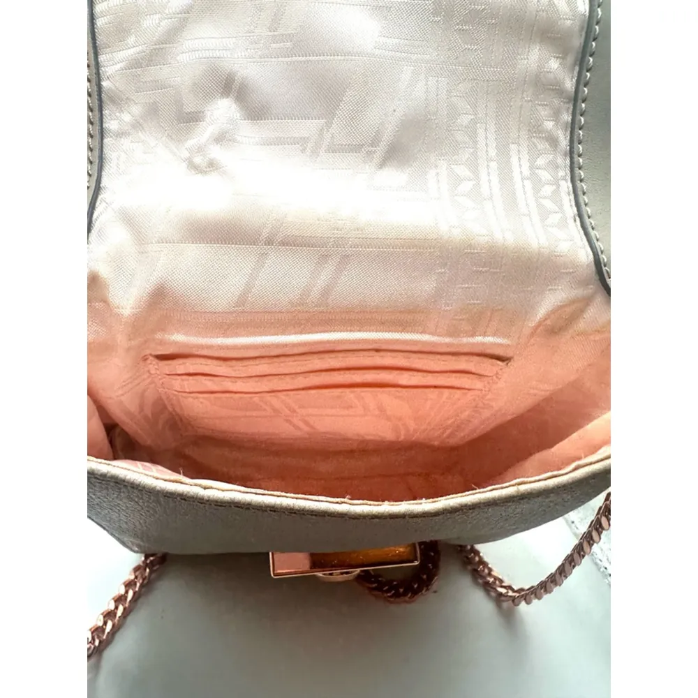 Ted Baker crossbody leather nude bag . rose gold hardware. - Image 8