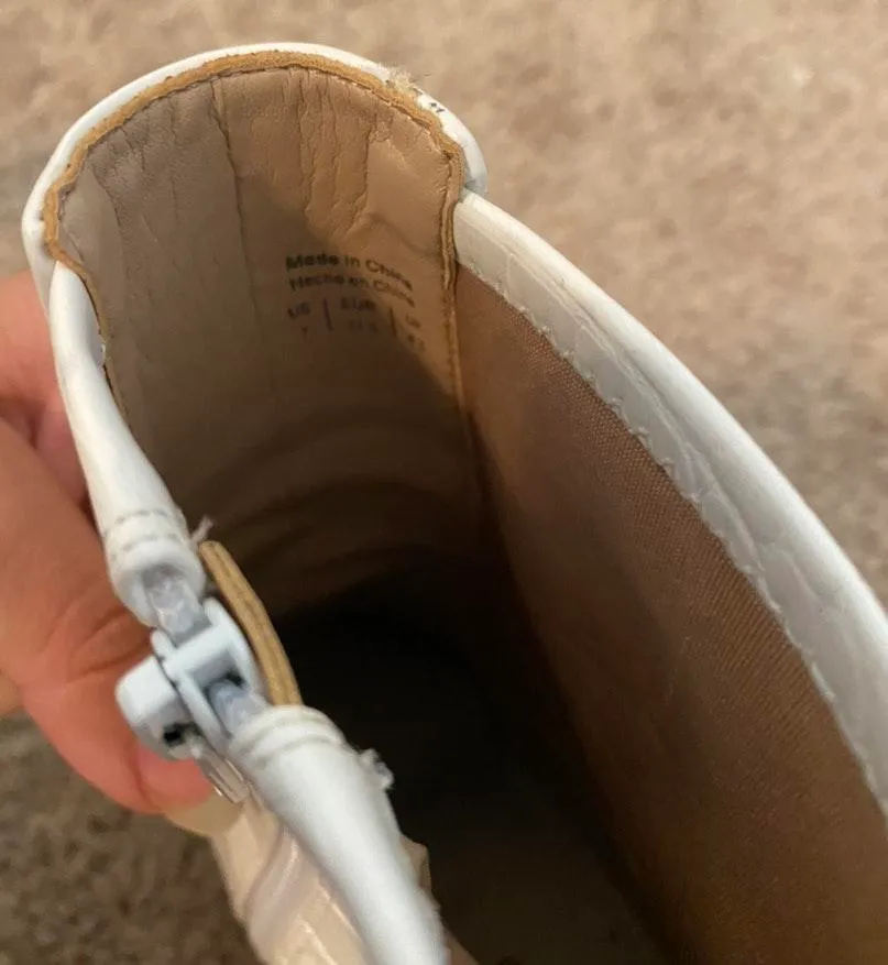 ALDO White Heeled Boots - Image 7