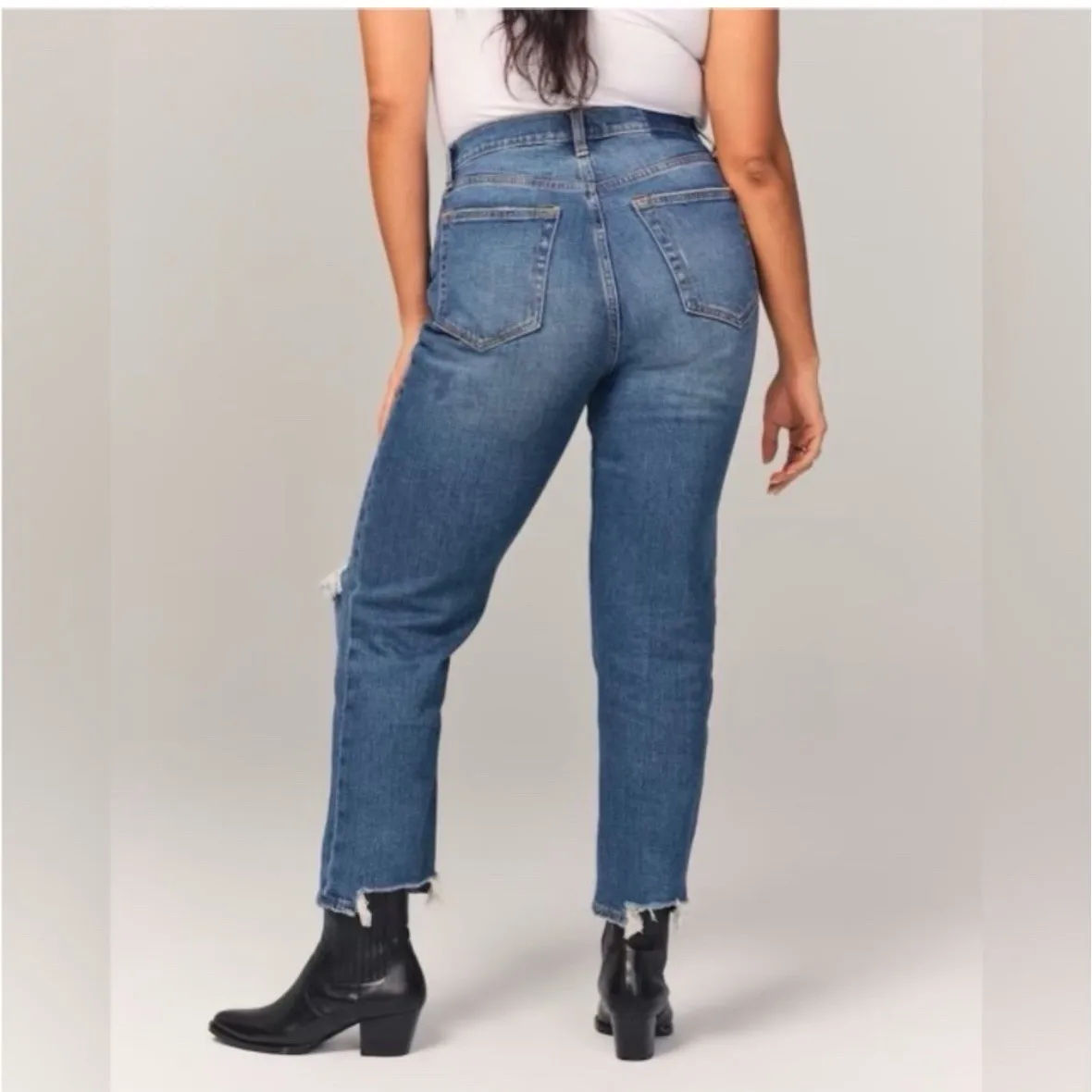 Abercrombie & Fitch The Ankle Straight Ultra High Rise Distressed Jeans Sz 26/2R - Image 3