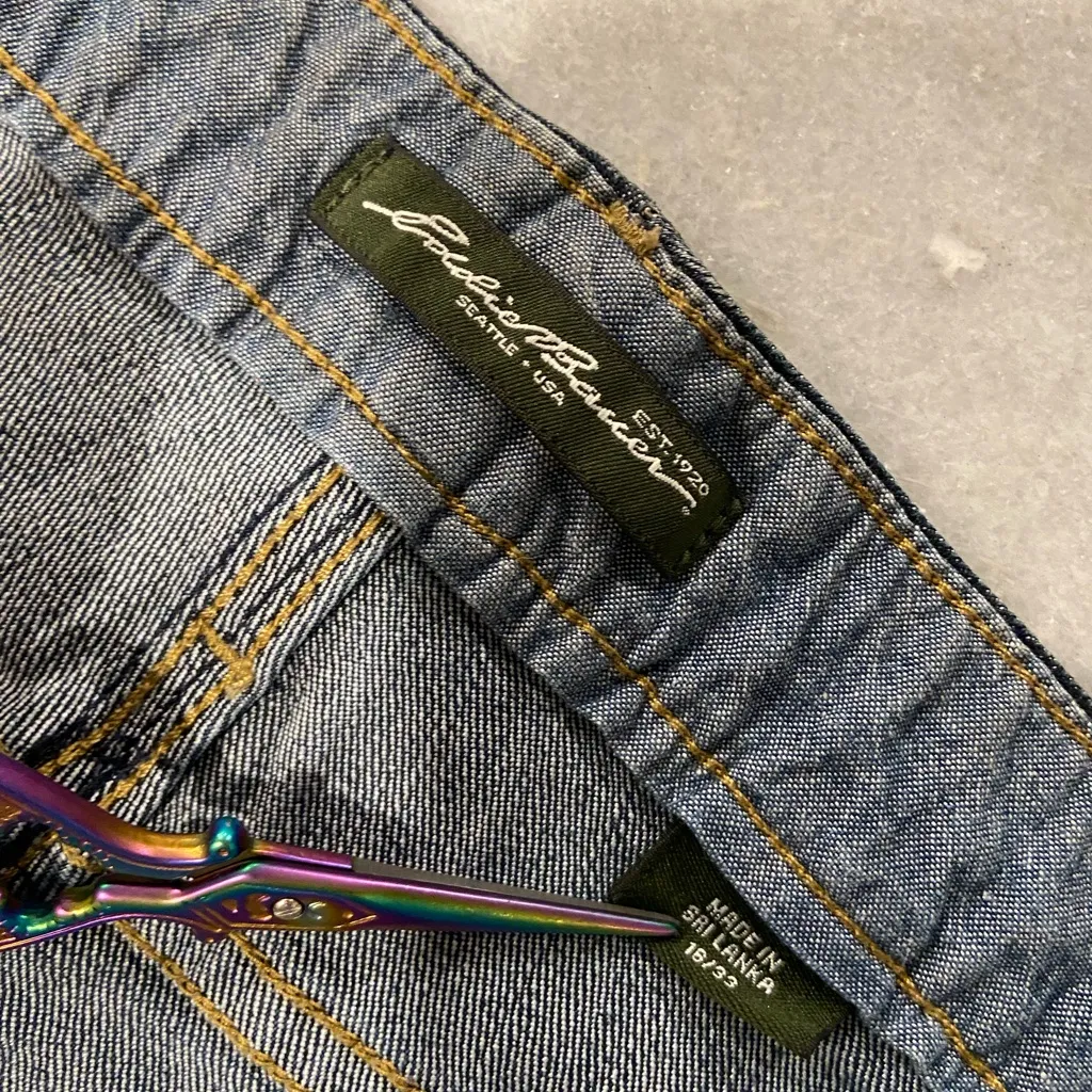 Eddie Bauer Size 16 Dark Wash Stretch Cotton Straight Leg Mid Rise Denim Jeans - Image 11