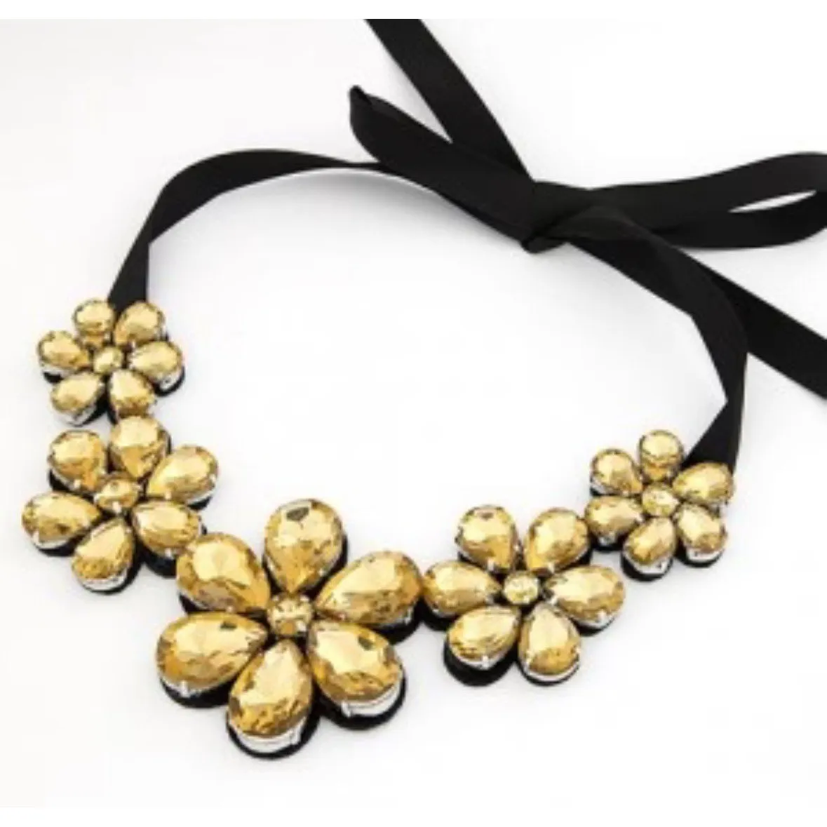 VINTAGE 1990s Ribbon Strung, Fabric Mounted Lrg Crystal Flowers Bib Necklace - Image 3