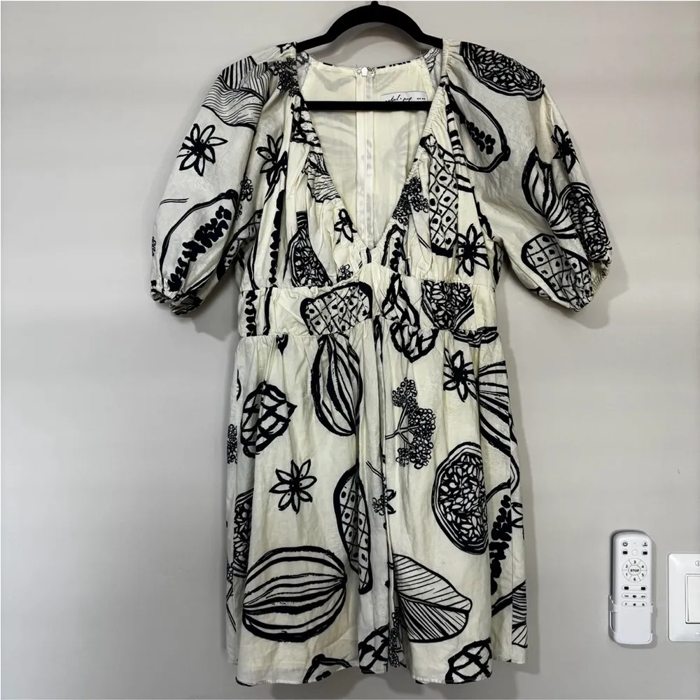 Petal & Pup Reeves Mini Dress Size Medium Linen Blend - Image 2