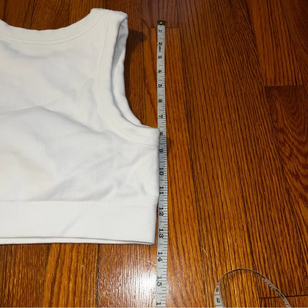 Aerie by American Eagle white cropped bra tank size large - Image 6
