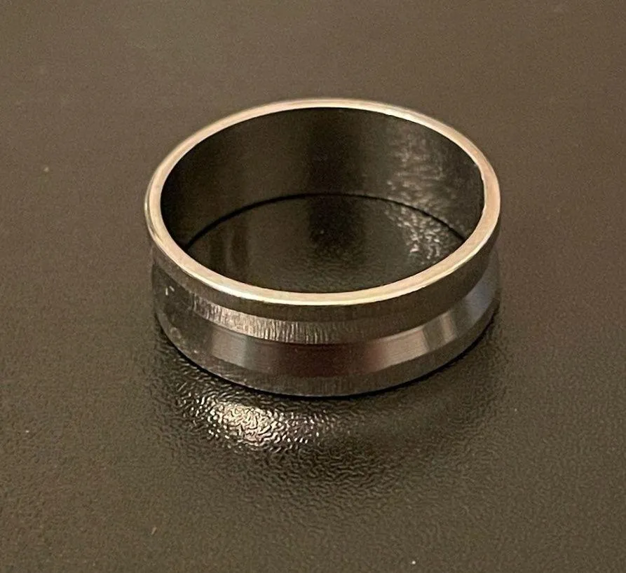 7mm curved in stainless steel ring size 11 - Image 5