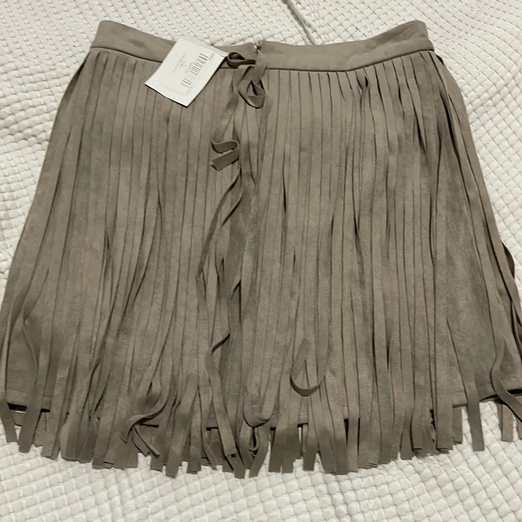 NWT- BB Dakota -4. Faux Suede Fringe Skirt - Image 2