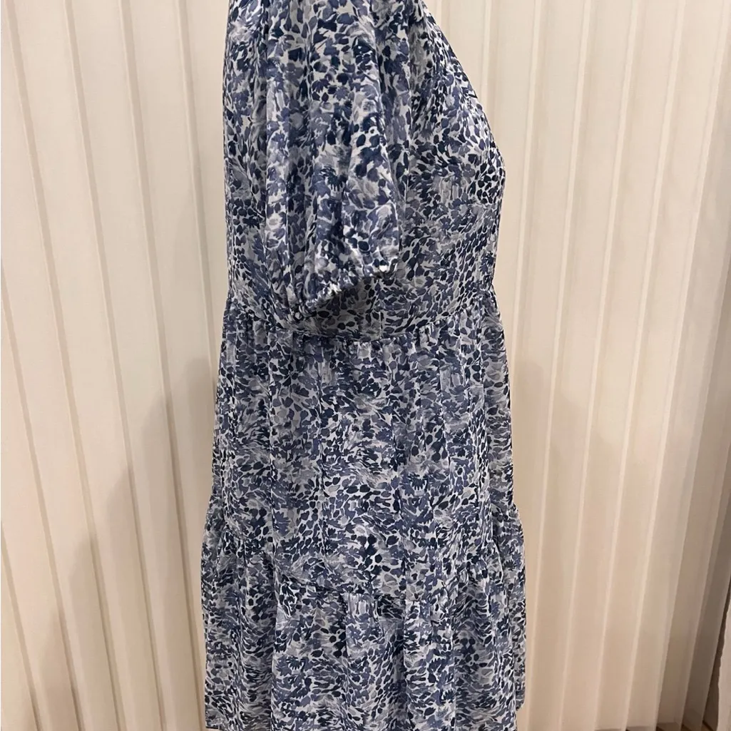 Dress smocked floral Blue NWT, cute with boots and jacket White Size undefined - Image 3