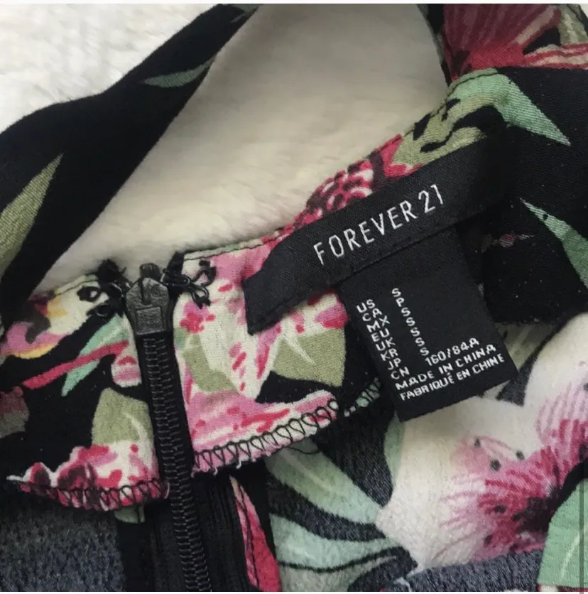 flowy dress - Image 4