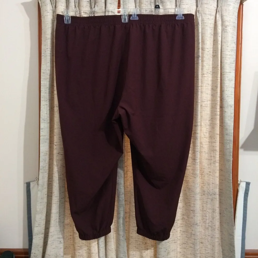 Old Navy StretchTech Jogger Pants - Image 7