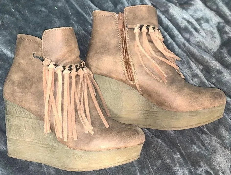 sbicca Fringe Wedges - Image 2