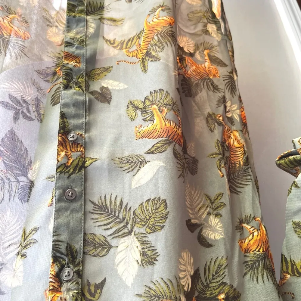 Green Tropical Print Top Medium Blouse Lightweight Floral ResortsWear Vacation - Image 6