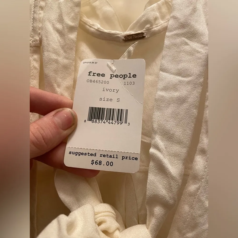 Free People blouse NWT - Image 4