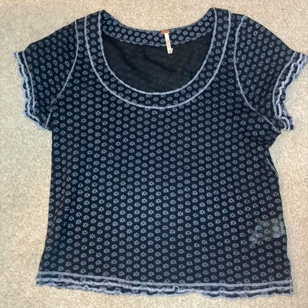 Free People Sheer Mesh Garner Floral Baby Tee Size Large Black - Image 4