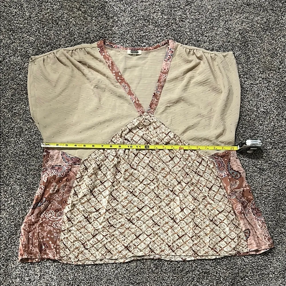 Gimmicks Women's Beige and Pink Patchwork Top - Image 2