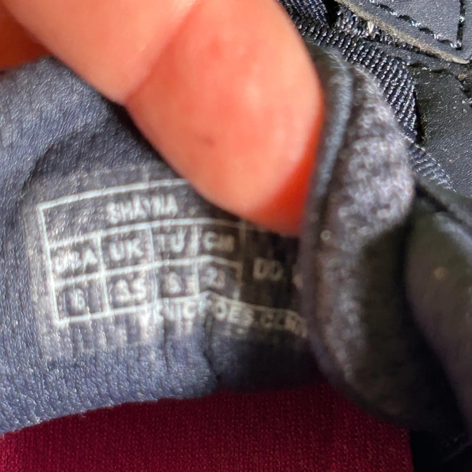 Vionic Women's Shayna Comfort Lightweight Mesh Navy Slip-On Sneaker 6 - Image 8