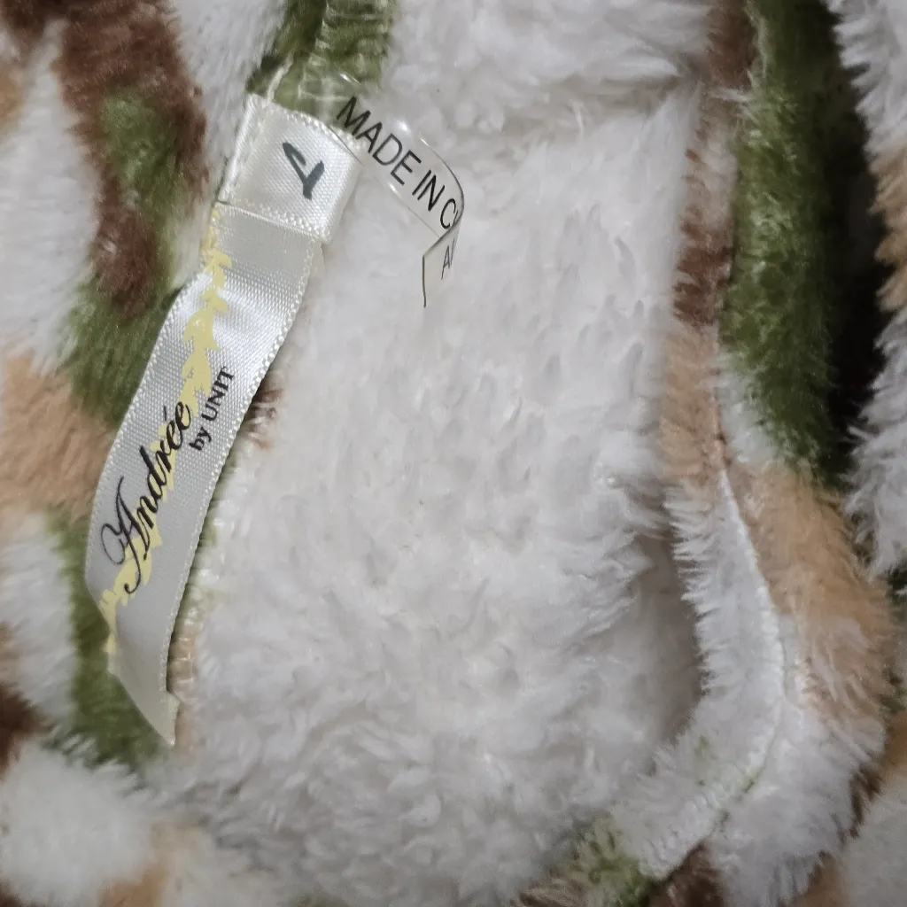 Andrée by Unit White Camo Contrast Collar Oversized Sherpa Pullover Size Large - Image 6