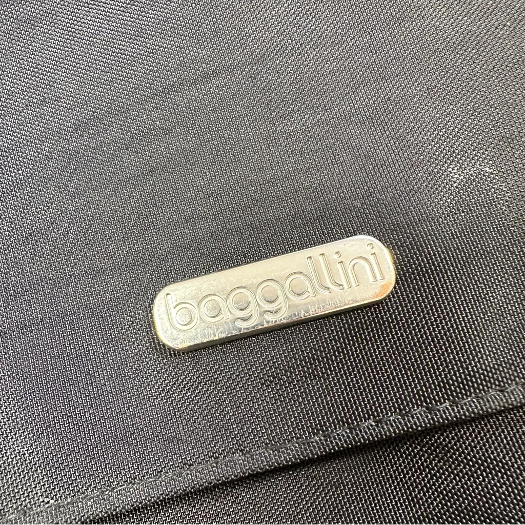 Baggallini Women’s Pocket Town Bagg Crossbody Bag Travel in Black - Image 9