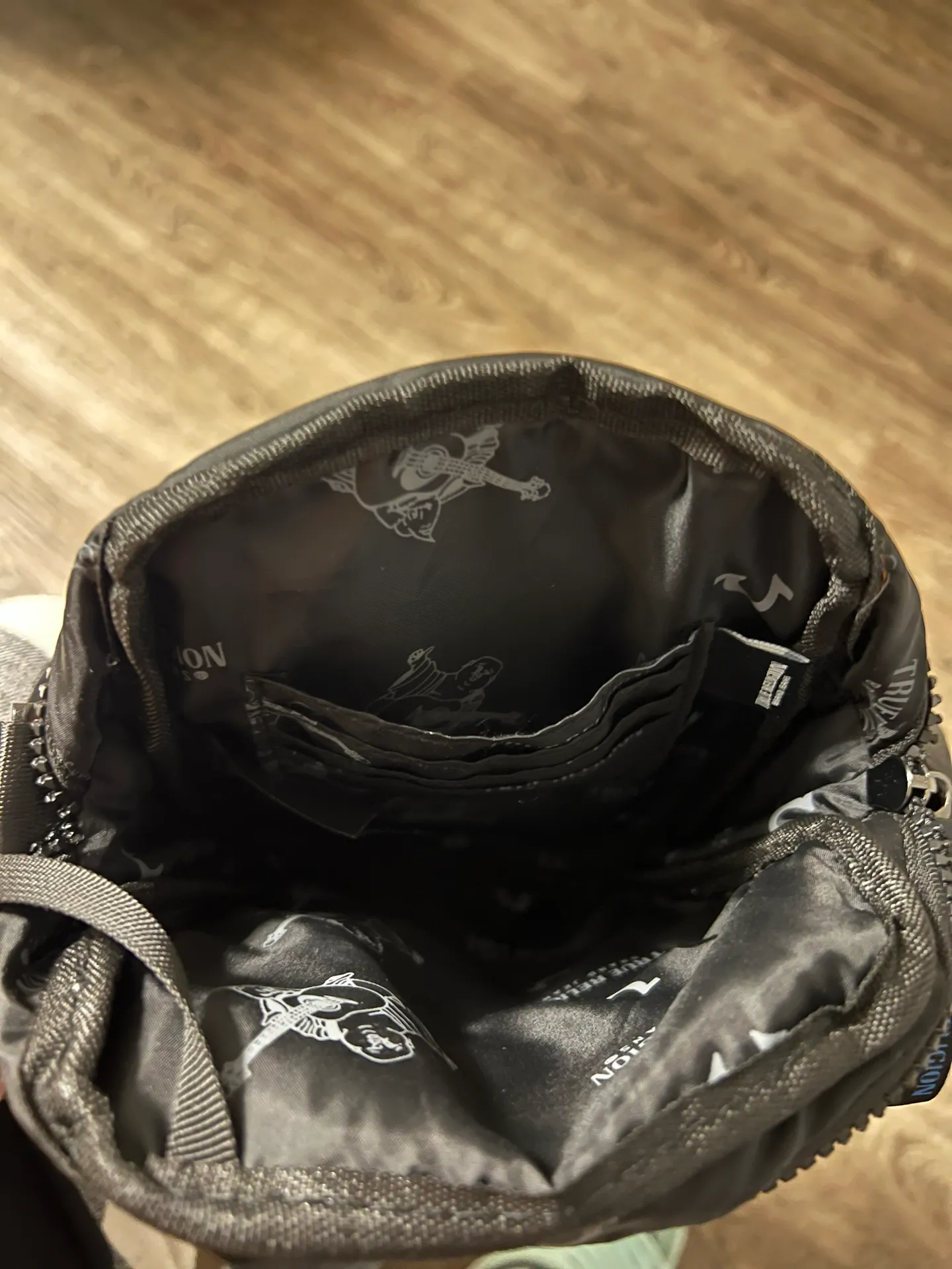 cross body - Image 5