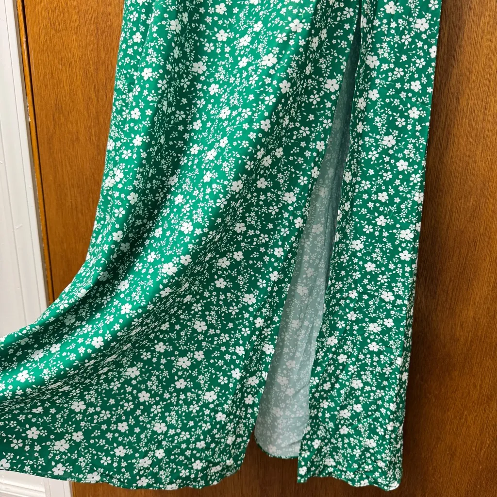 NEW Showpo Donissa Thigh Split Flutter Sleeve Dress Midi Floral Green 8 NWT - Image 7