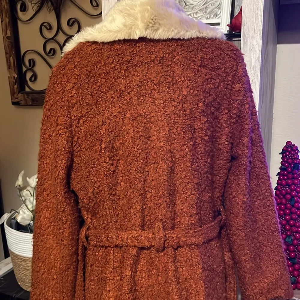 faux fur collar, belted coat woman’s size S 
Boho, gypsy - Image 9