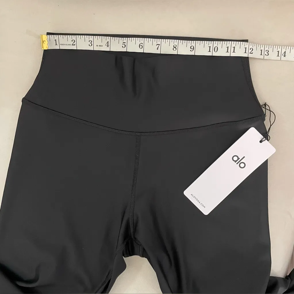 Alo Yoga NWT High Waisted Airlift Leggings in Black Size L - Image 8
