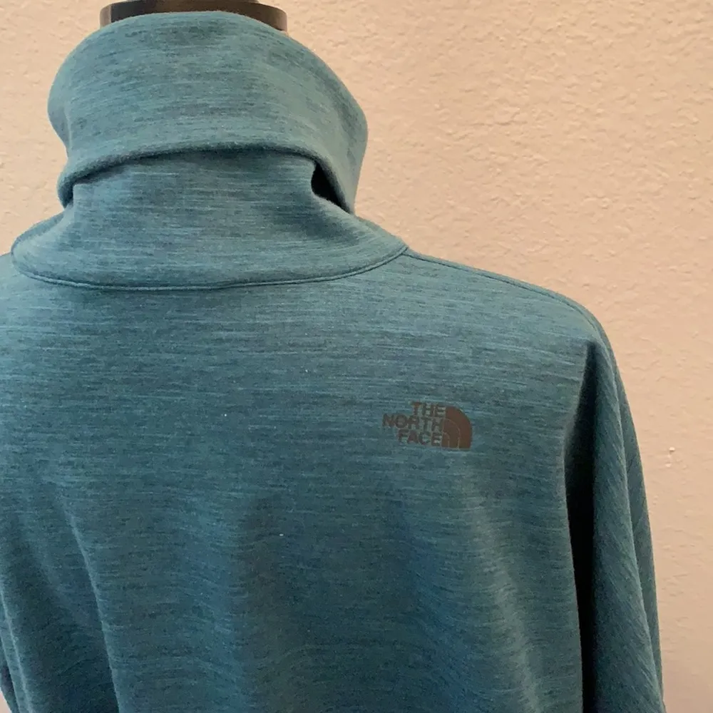 The North Face TNF pullover sweatshirt medium large blue turtleneck shirt top - Image 8