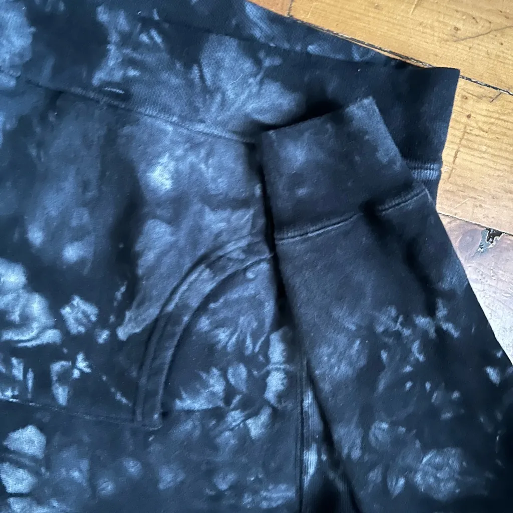 Champion Reverse Weave Scrunch Black Acid Tie Dye Logo Hoodie Sweatshirt small - Image 2