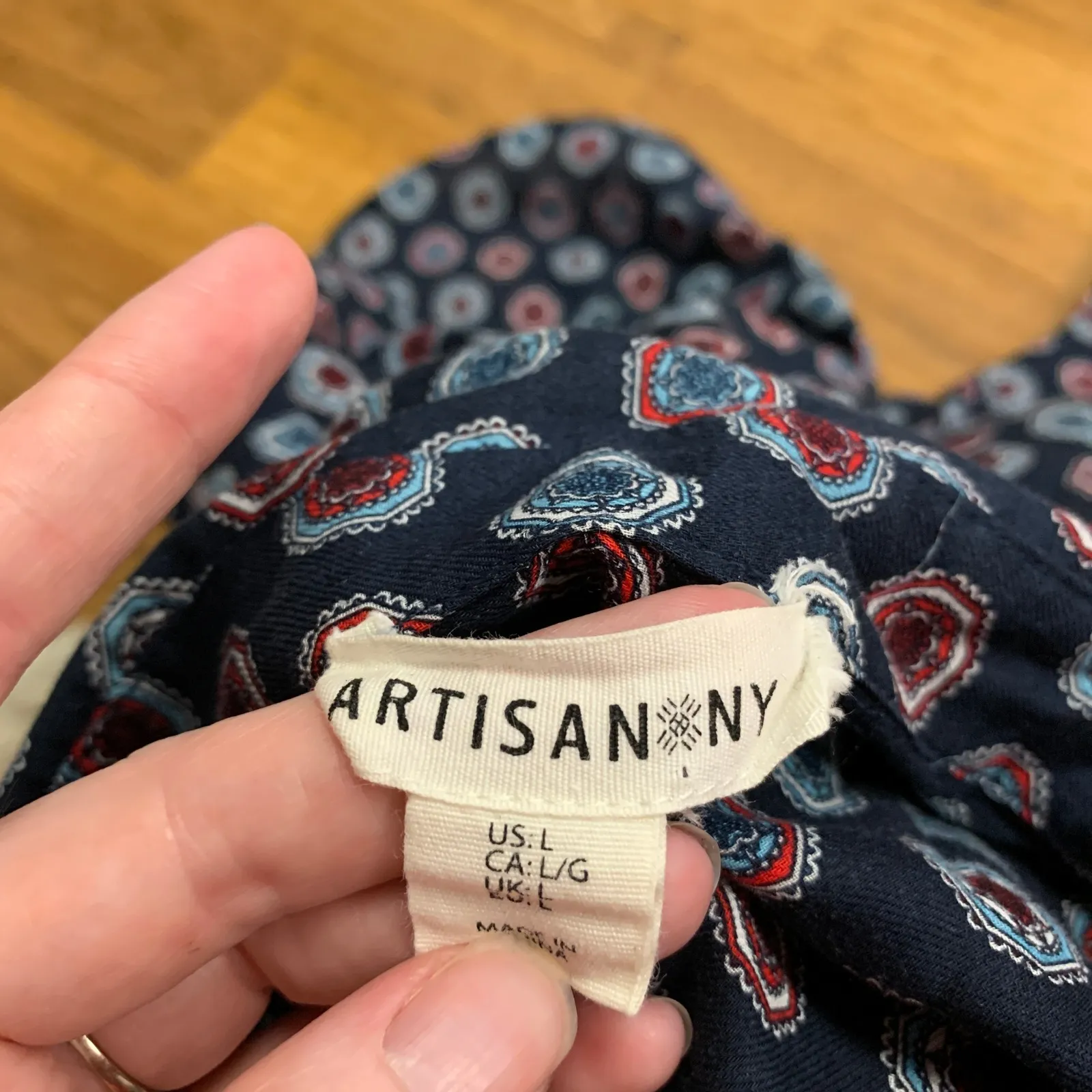 ARTISAN‎ NY Navy Blue Red Blue Floral Print Button Down Shirt Women's Size Large - Image 5