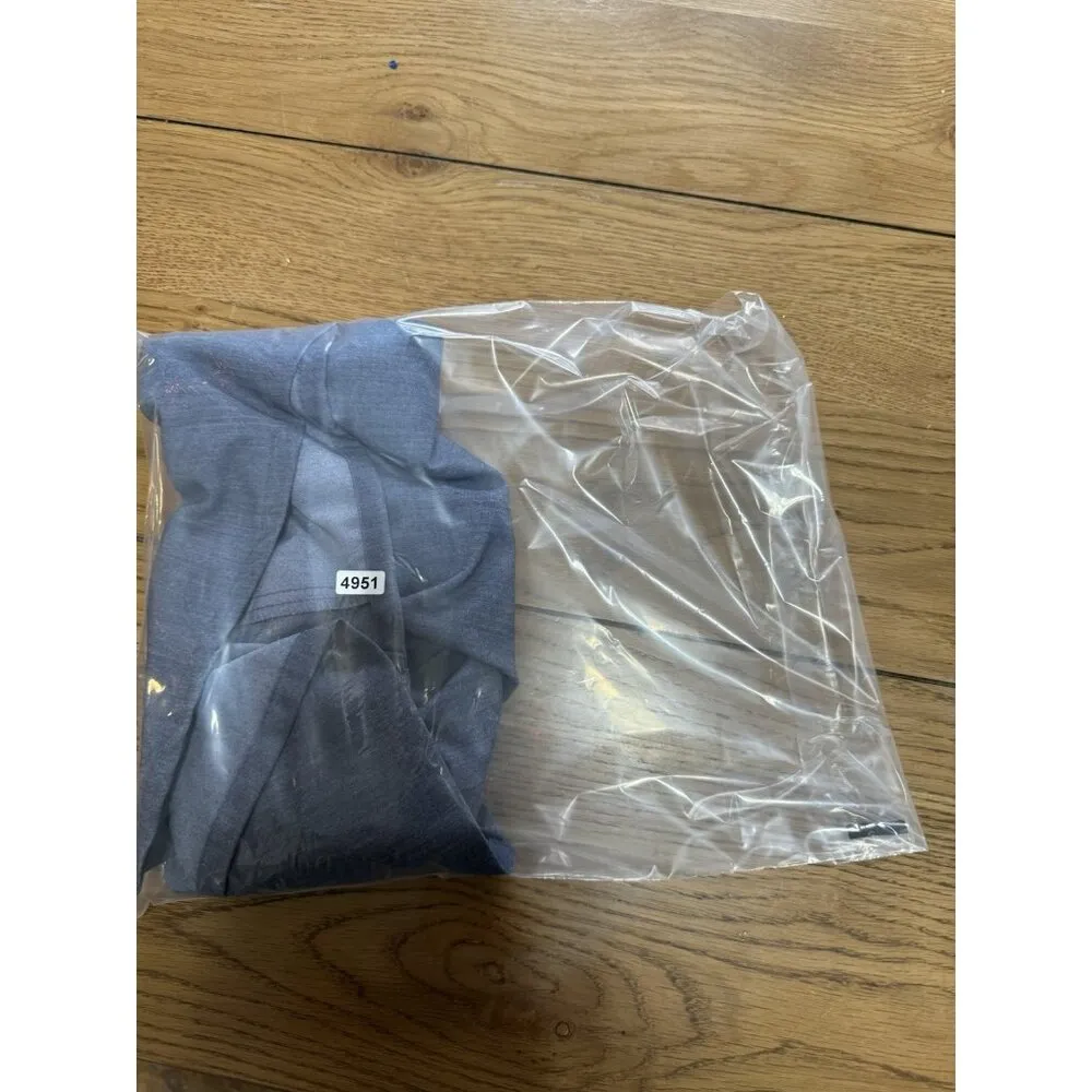 Figs Technical Collection Scrub Top Womens V Neck Blue Size X Small Pocket Nurse - Image 12