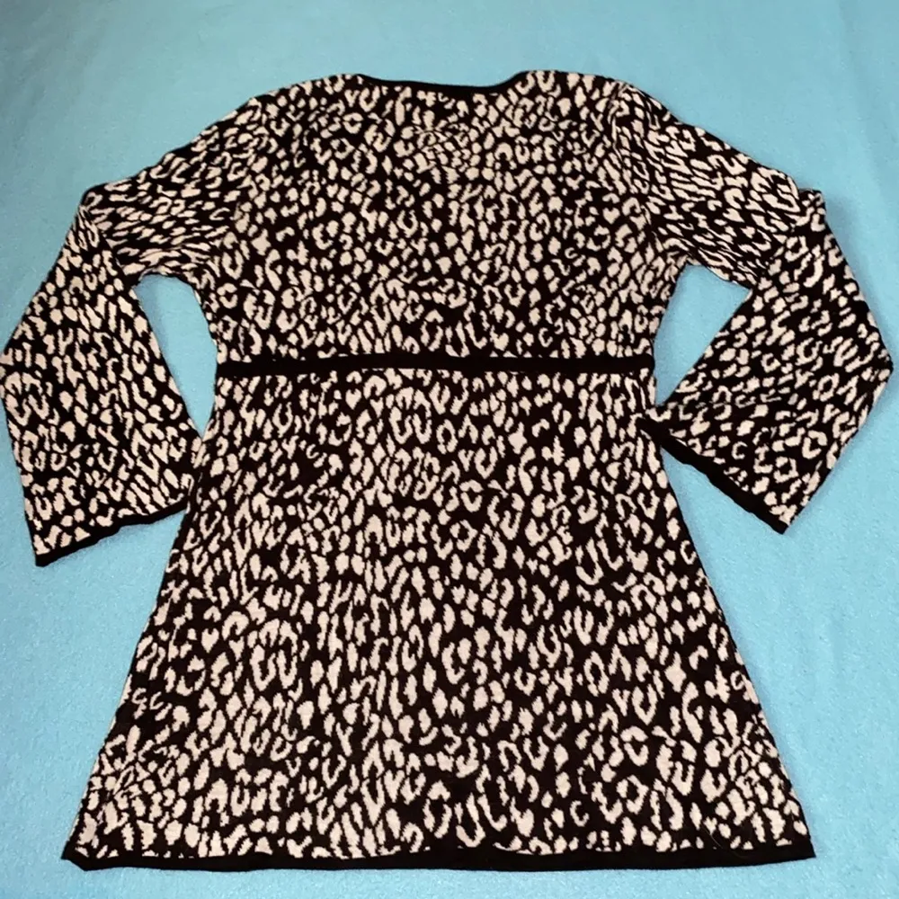 MICHAEL KORS cheetah knit tunic v neck wrap long sleeve waist drawstring size XS - Image 3