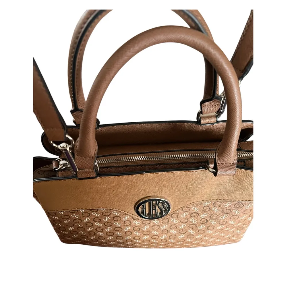 Guess Signature Nueva Crossbody Satchel Warn Tan Handbag - Image 7