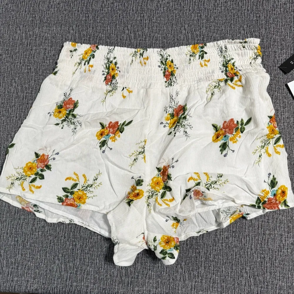 O’Neill Cove Roses Smocked Waist Shorts - Image 4