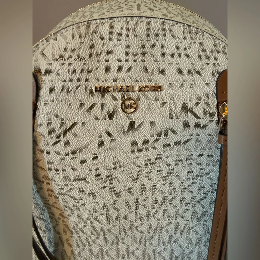 Michael Kors Cream and Brown Logo Backpack - Image 9