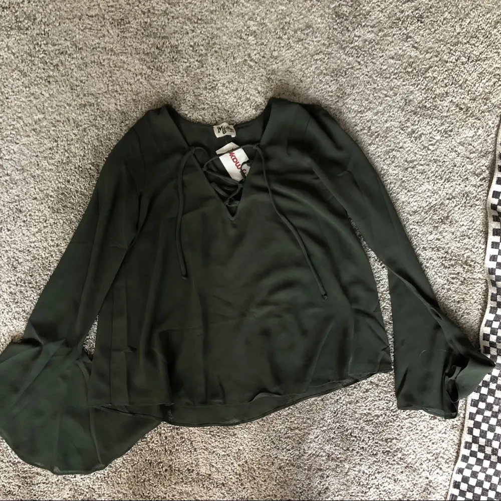 NWT show me your Mumu the zuko bell sleeve top XS - Image 4