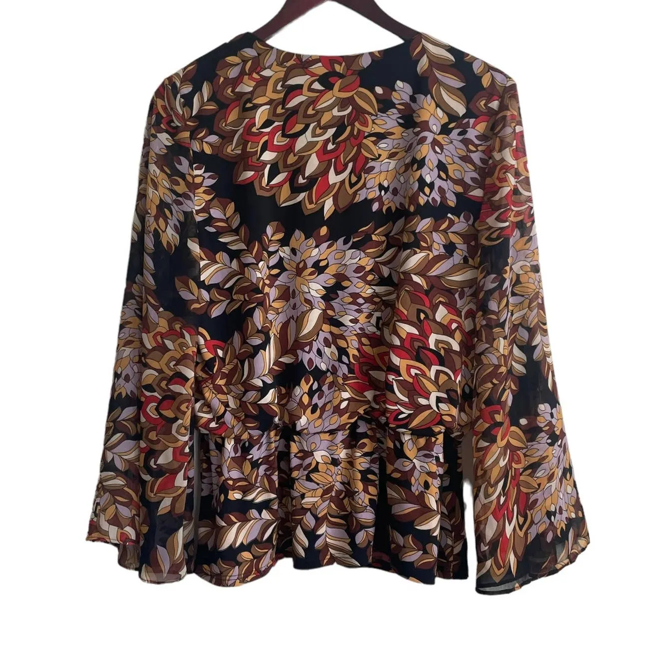 Coco Bianco Top Women Multicolor V-Neck‎ Long Flare Sheer Sleeve Lined Pullover - Image 3