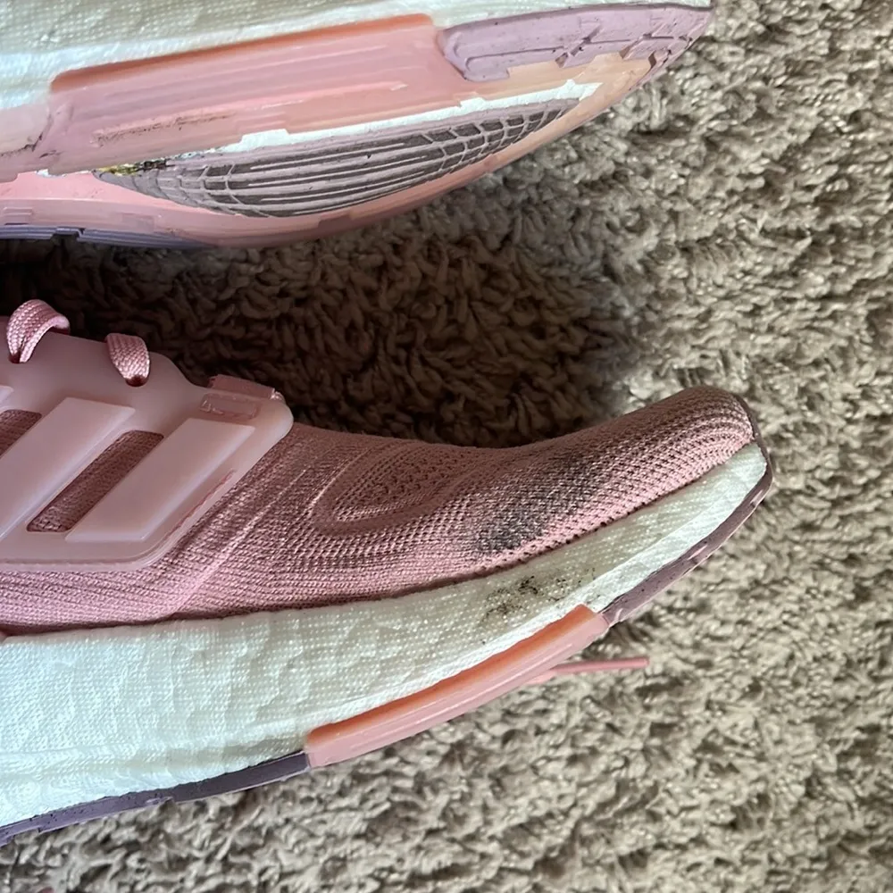 Woman’s running shoes - Image 3