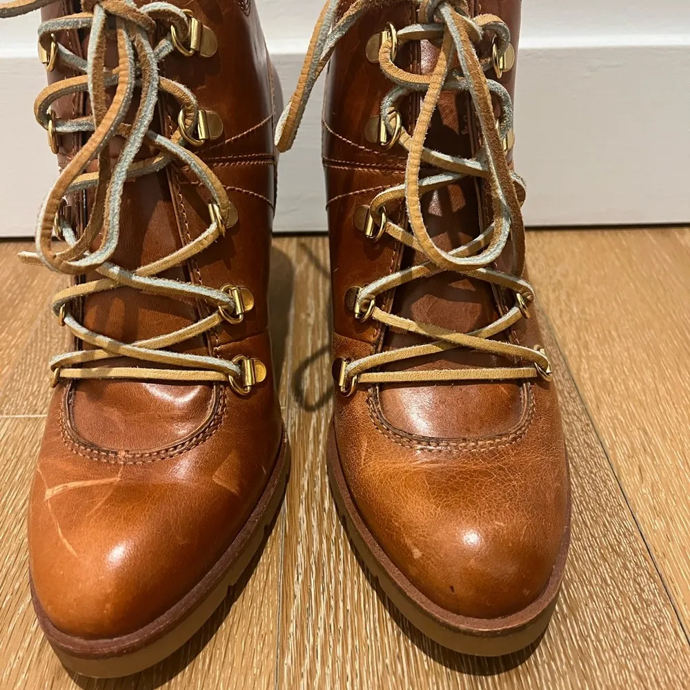 Gently worn Michael Kors lace up heeled boots size 9M upper leather - Image 11