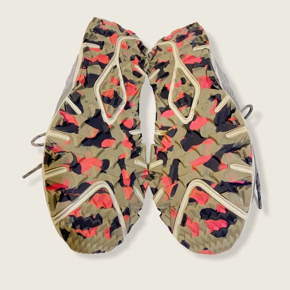 New Balance Grey Womens Size 10 690v2 Trail Running Shoe Low Top Sneaker - Image 9