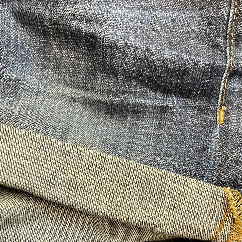 Blue Jean Shorts with Cuffed Hem and Relaxed Fit - Image 5