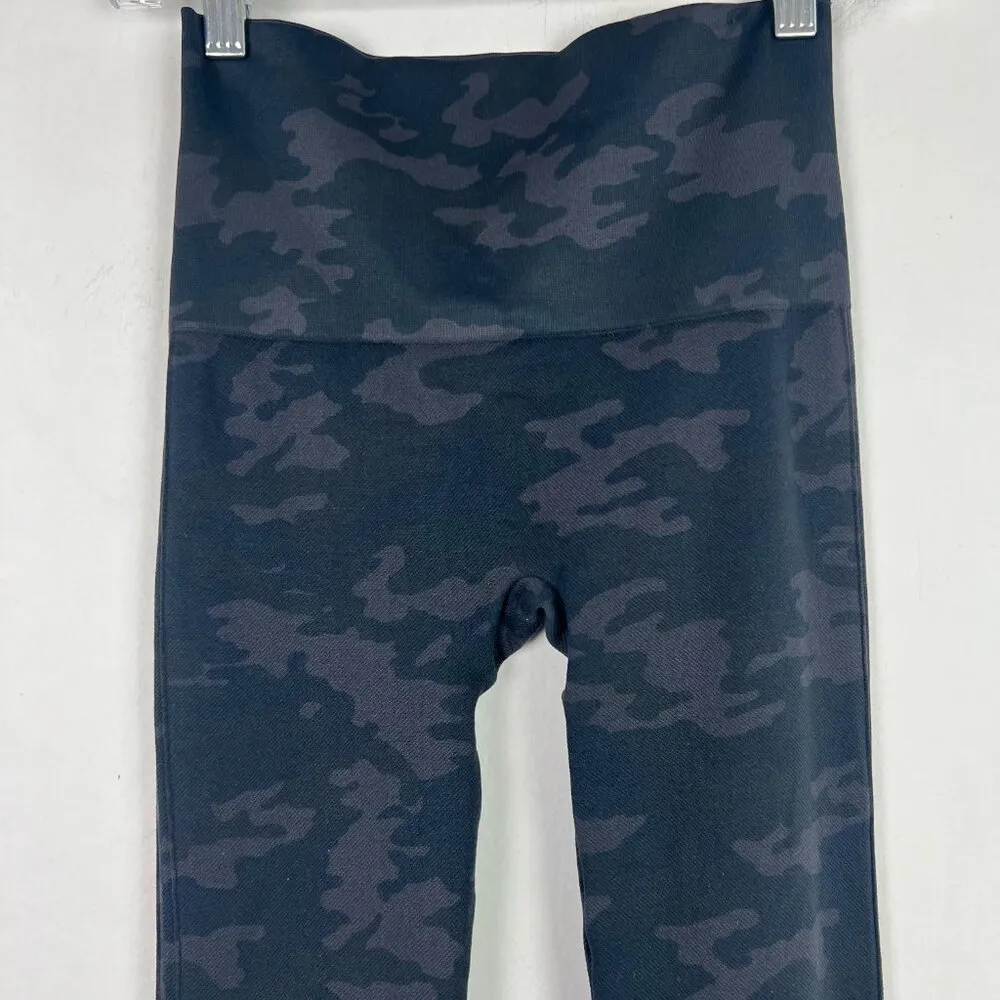 Spanx Look At Me Now Leggings Black Camo Size Small S EUC - Image 3