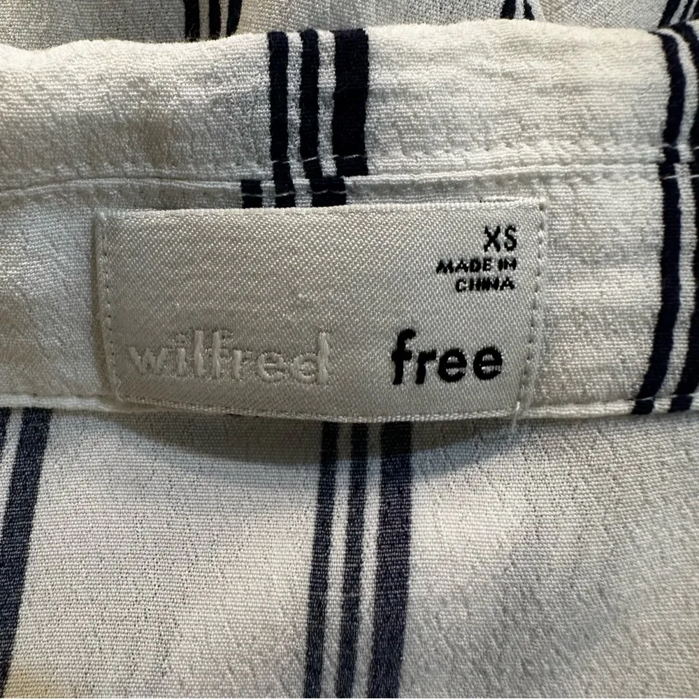 Aritzia Wilfred Navy White Tie Front Blouse Size XS - Image 9