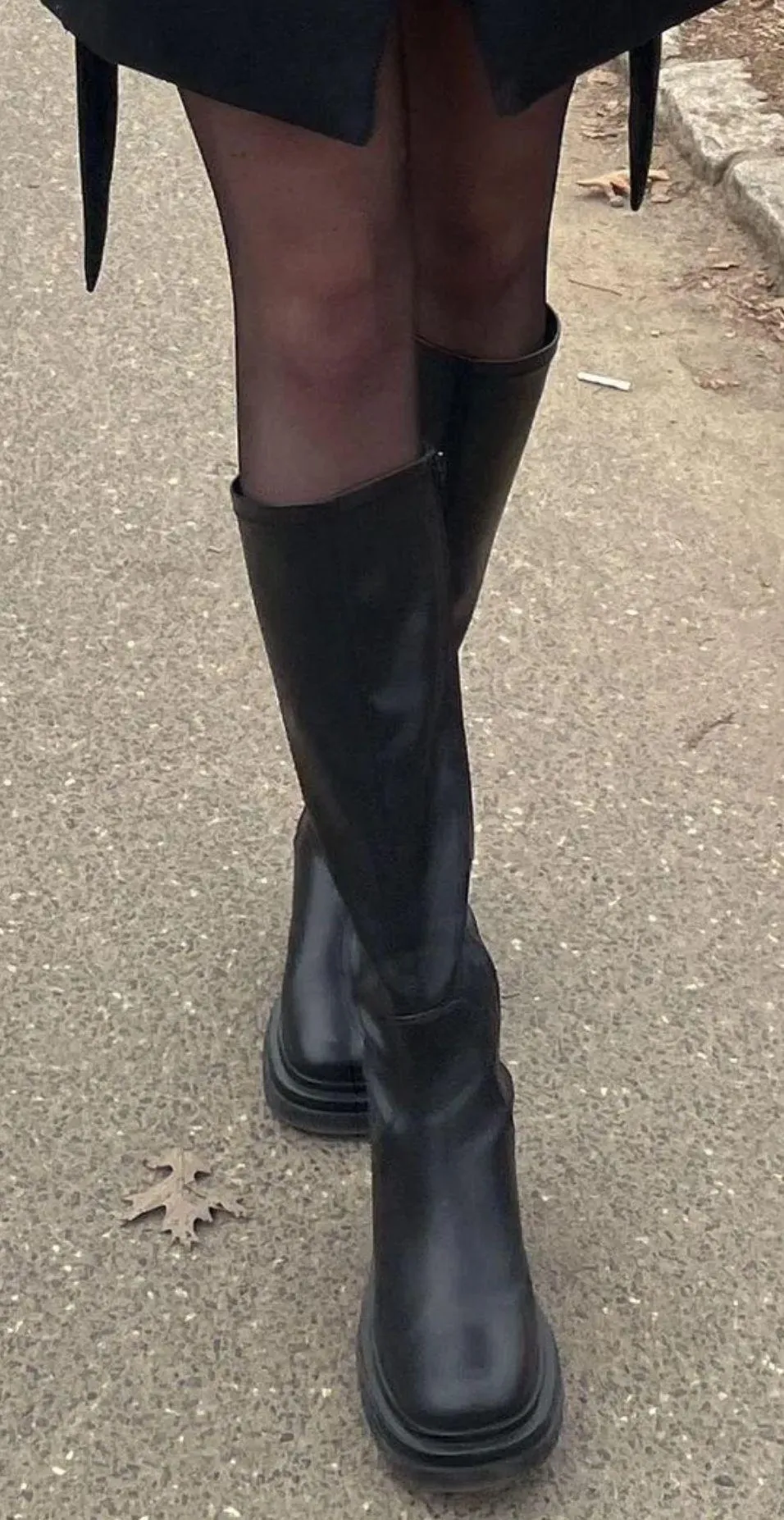 Black Boots - Image 2