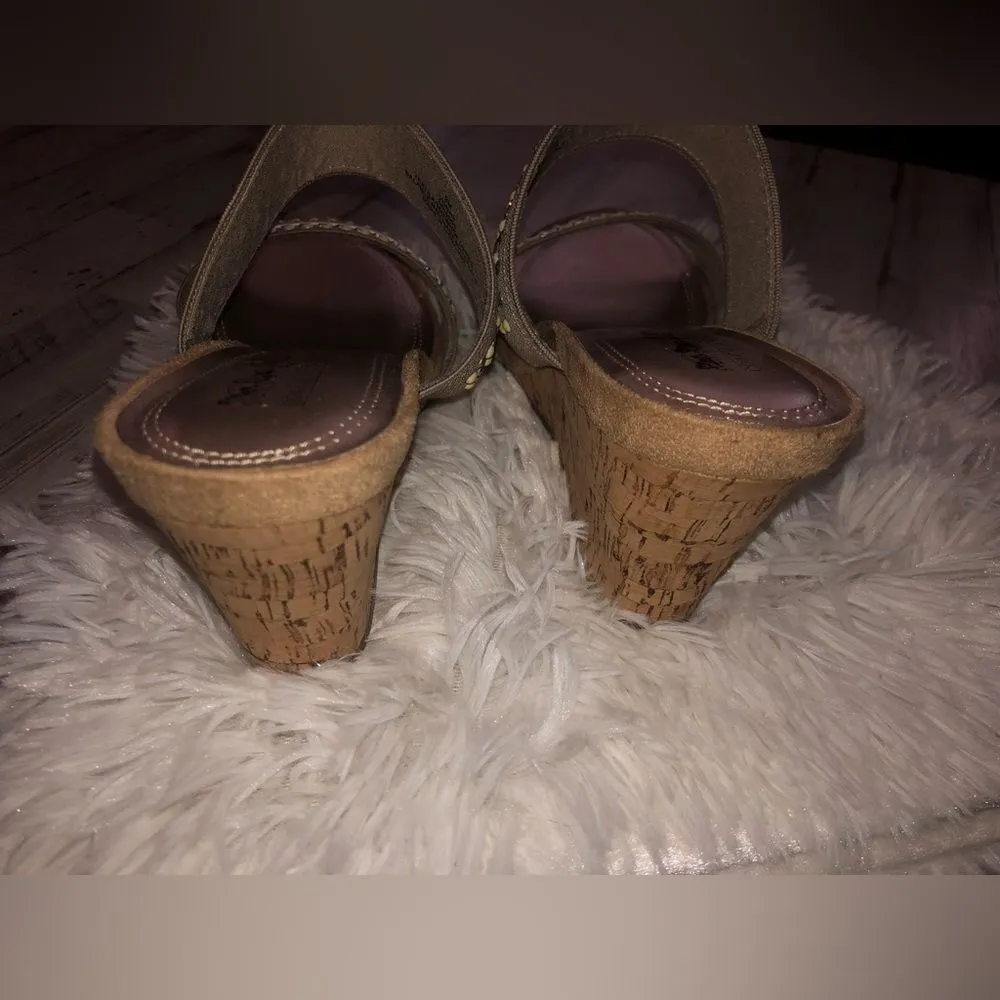 🔥Coach and Four Vonny wedges size 9M Tan - Image 4