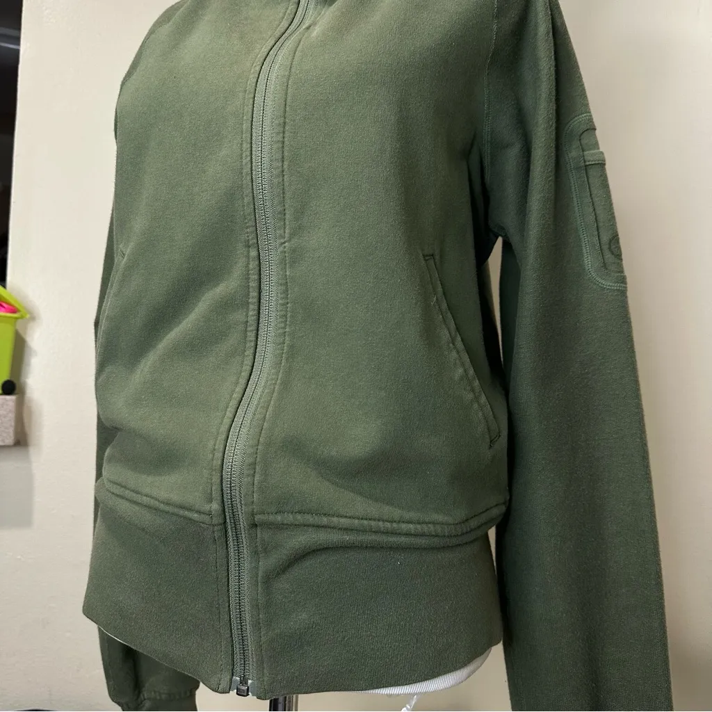 Women's Green zip up lululemon jacket - Image 3