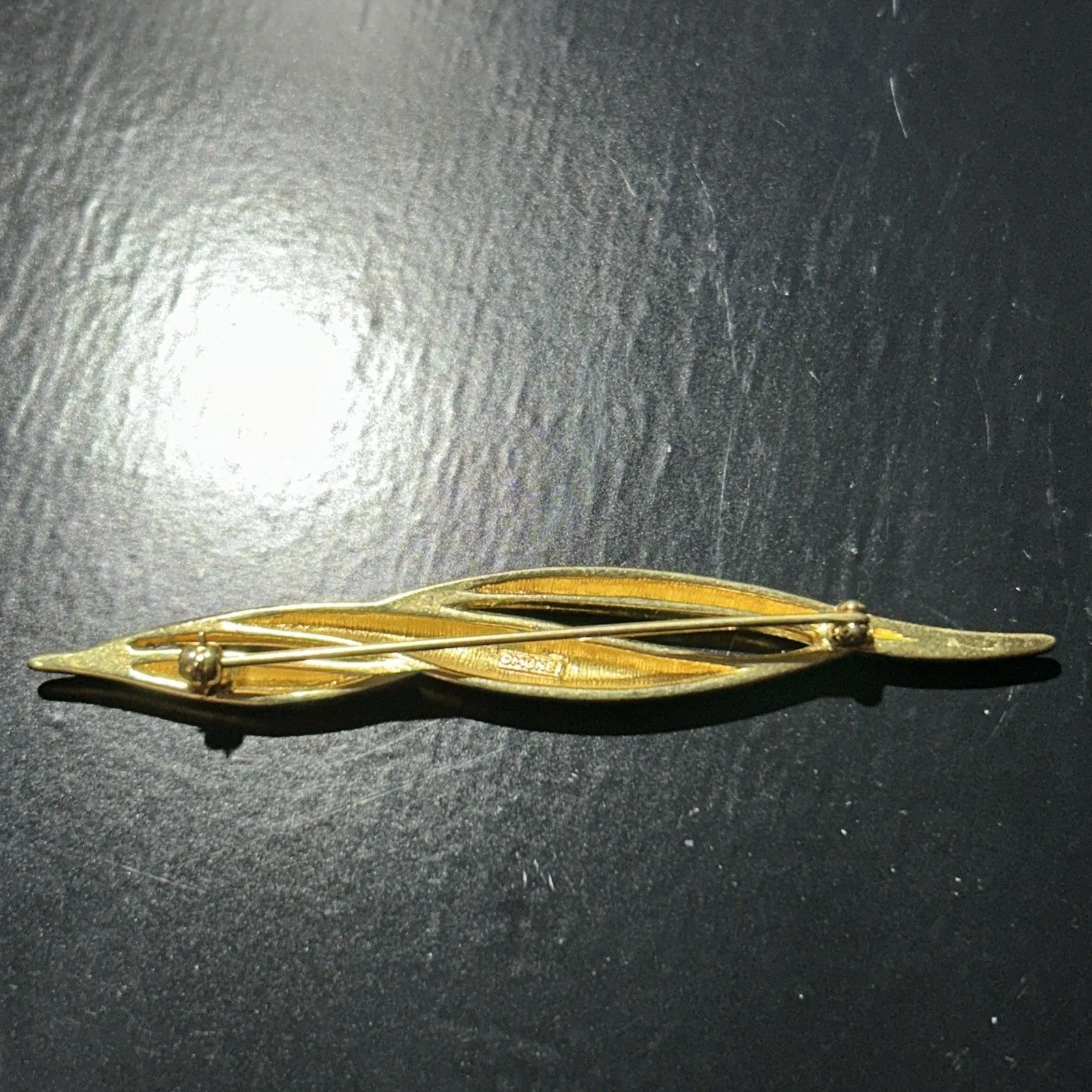 Vintage Monet Gold Tone Swirled Modernist Brooch Pin Costume Signed - Image 3